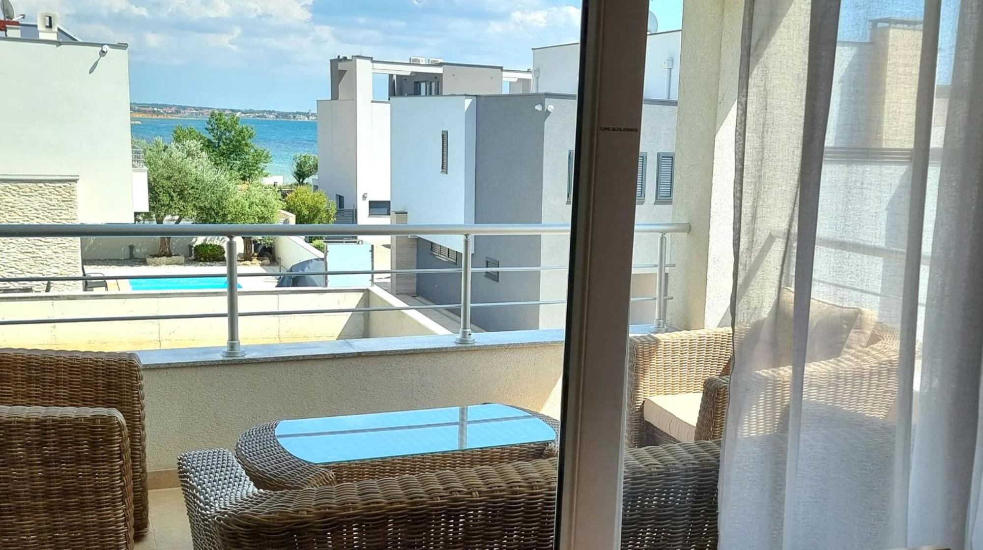 Apartments Le Mare - Pool, Sandstrand, Meerblick, W-Lan, Grill 프리블라카 외부 사진